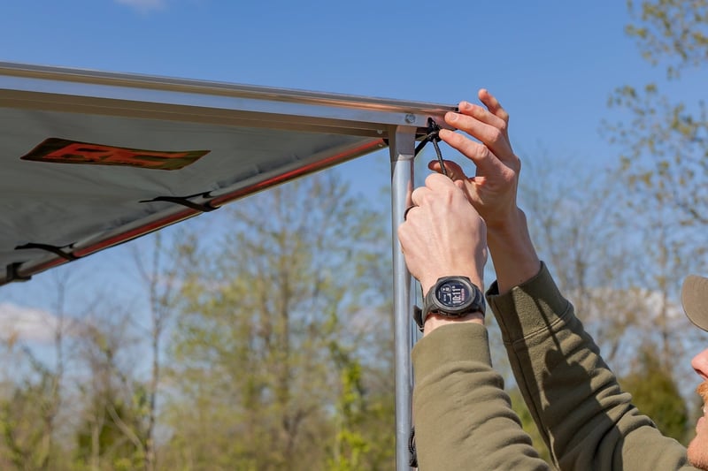 Retractable Roof Rack Awning 6'6" x 9'8" (Fits Trucks & SUVs)